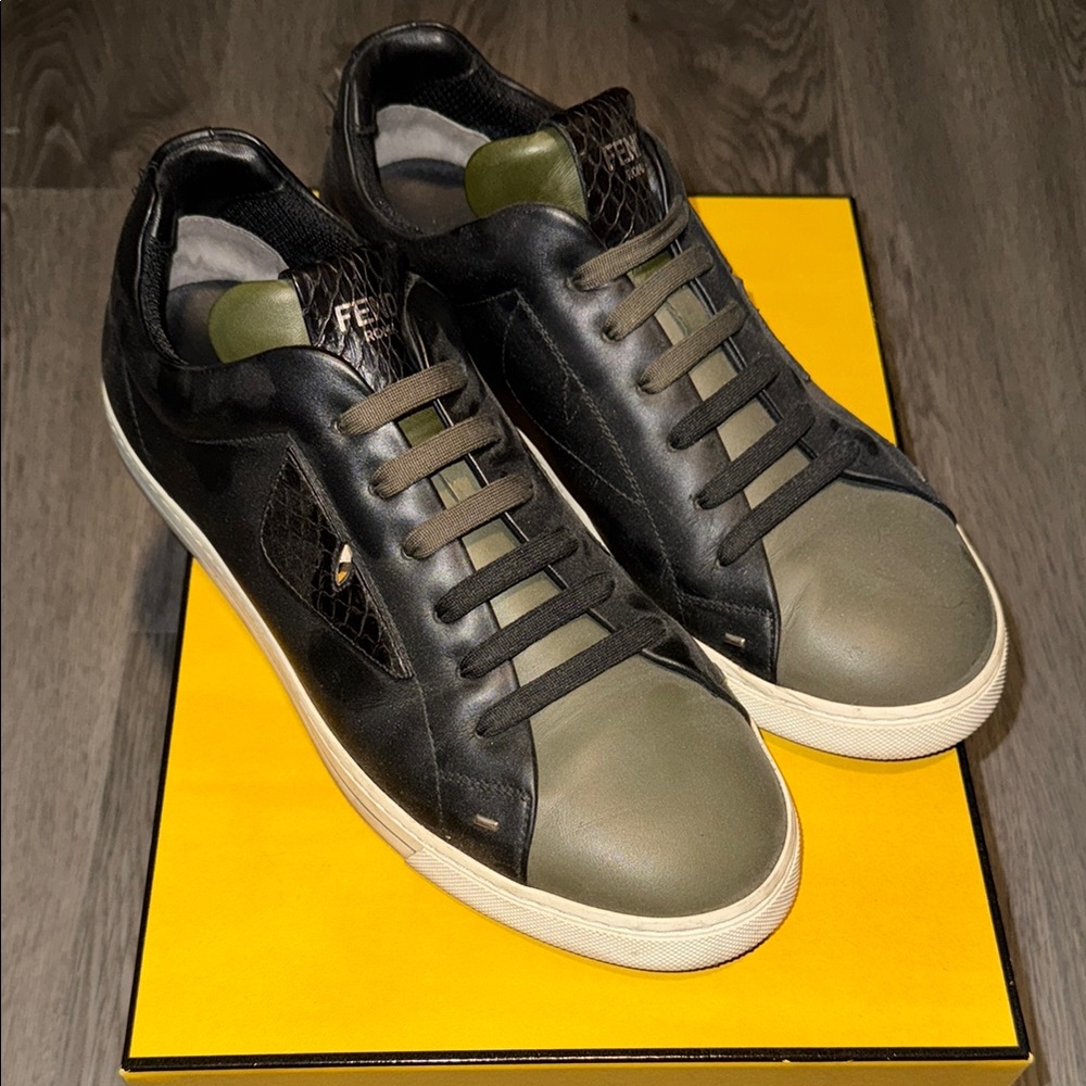 Faux-Leather Black & Olive Men’s Low-Top Sneakers